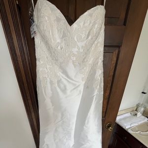 wedding dress